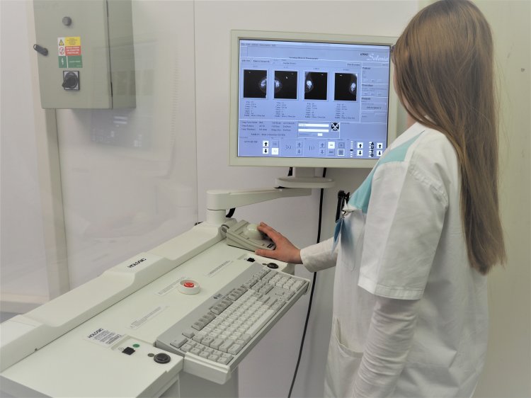 Na preventívne mamografické vyšetrenie majú ženy nárok od štyridsiatky. FOTO: preventivne.sk