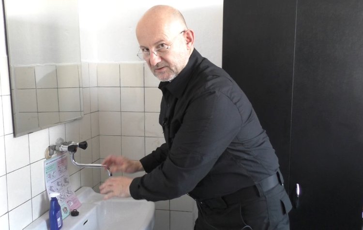 Správnu techniku umývania rúk ako prevenciu proti chrípke zvládnete ľavou zadnou. FOTO: preventivne.sk