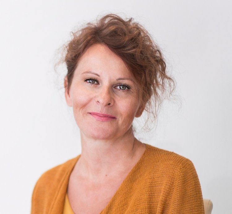 ge3c9060 kopia | VšZP Silvia Horecká odporúča používať v kuchyni čerstvé bylinky nielen pre ich vôňu, ale najmä liečivé účinky. FOTO: Kristina Cheval