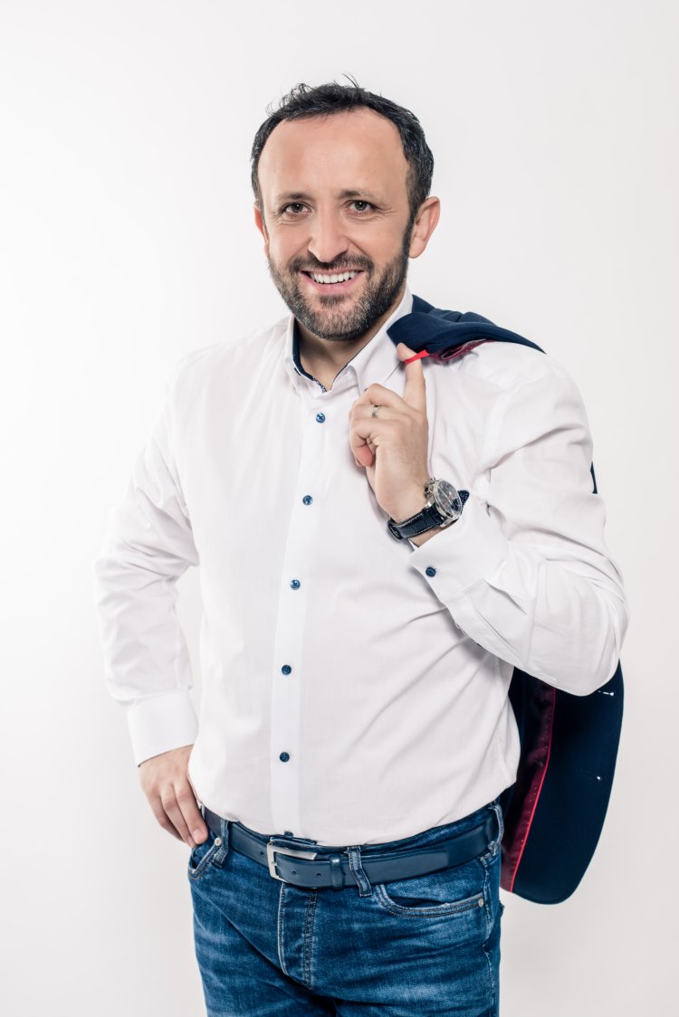 Umelci pracujú s emóciami a majú vyššie predpoklady vyhorieť, myslí si Ondrej Kandráč. FOTO: TV JOJ