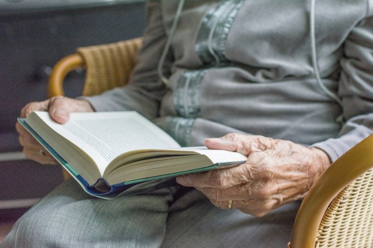 Byť doma čo najdlhšie je pre seniorov to najlepšie. FOTO: Pixabay