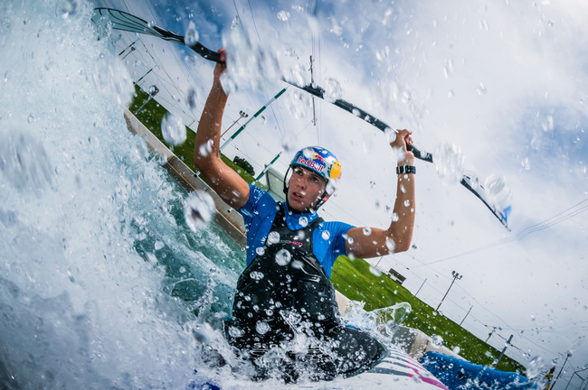 Jana Dukátová sa teší, že môže opäť trénovať na vode. Pre karanténu má ale suchý tréning stále doma. FOTO: Marcello Maragni Red Bull Media House
