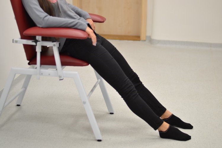 Cvičiť lietadle môžete aj bez toho, aby ste vstali zo sedadla. FOTO: www.preventivne.sk
