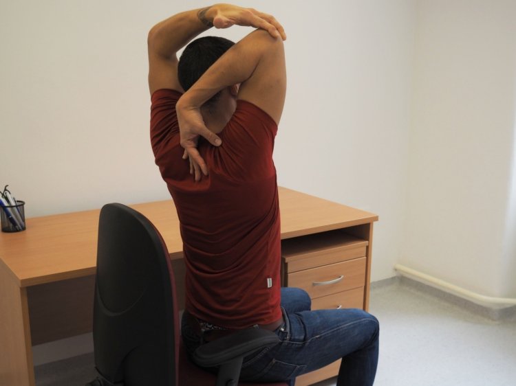 Paže pri cvičení vystriedajte. FOTO: preventivne.sk